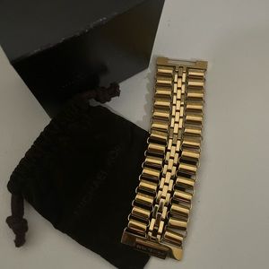Micheal kors bracelet